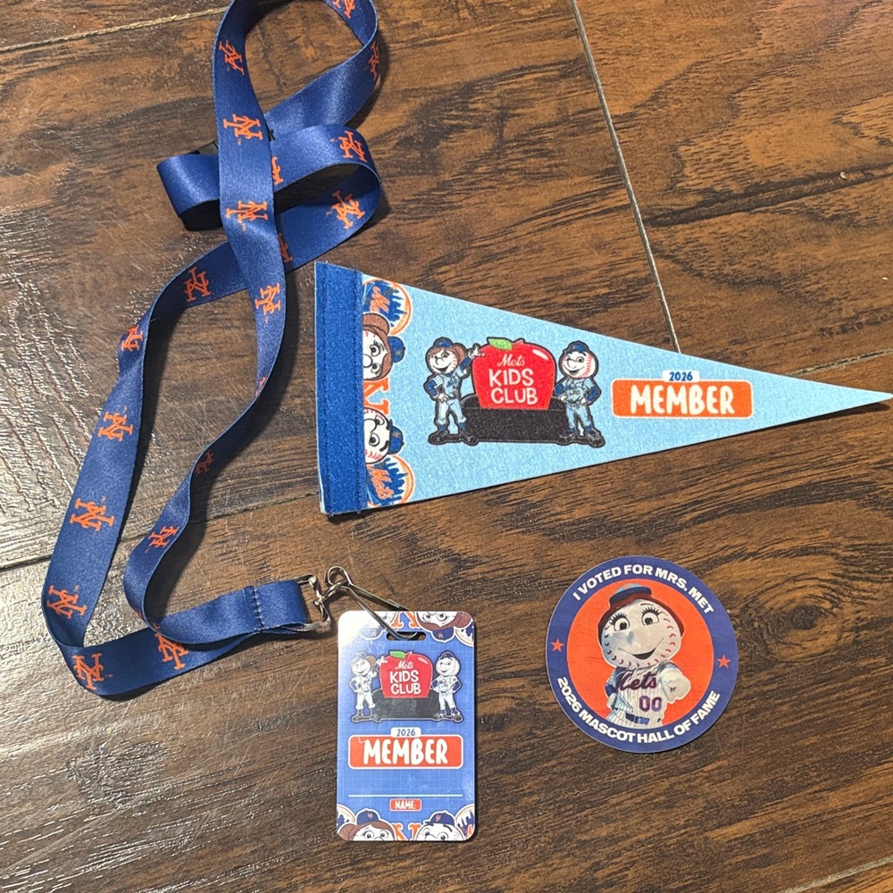 NY Mets Kids Club Blue 2026 Member Lanyard & Badge, Mini Flag and Sticker